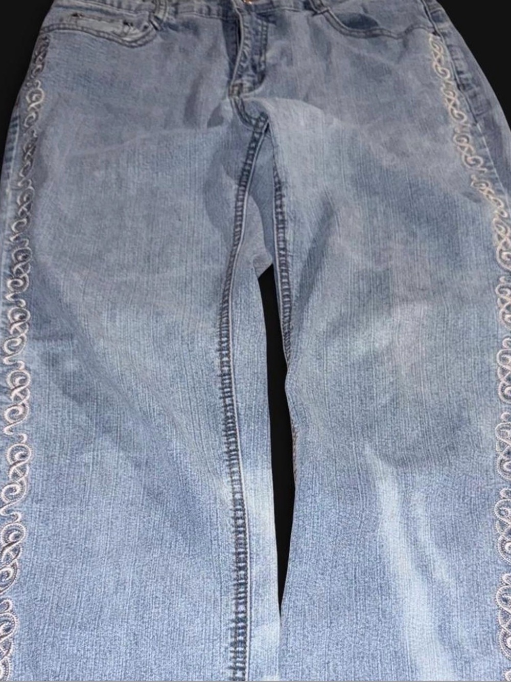 Light Blue Women’s Embroidered Side-Trim Jeans